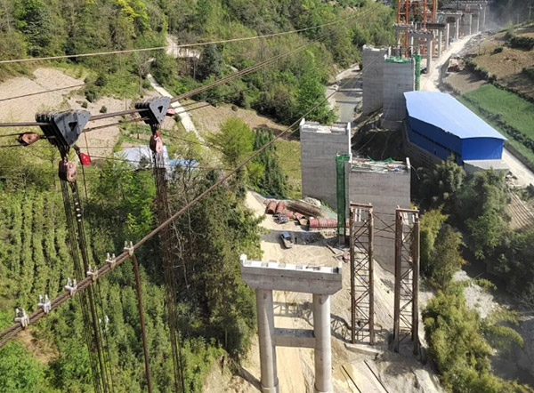 易通智聯(lián)助力九綿高速—溝家灣大橋、桂溪大橋等纜索吊安全監(jiān)控管理系統(tǒng)項(xiàng)目